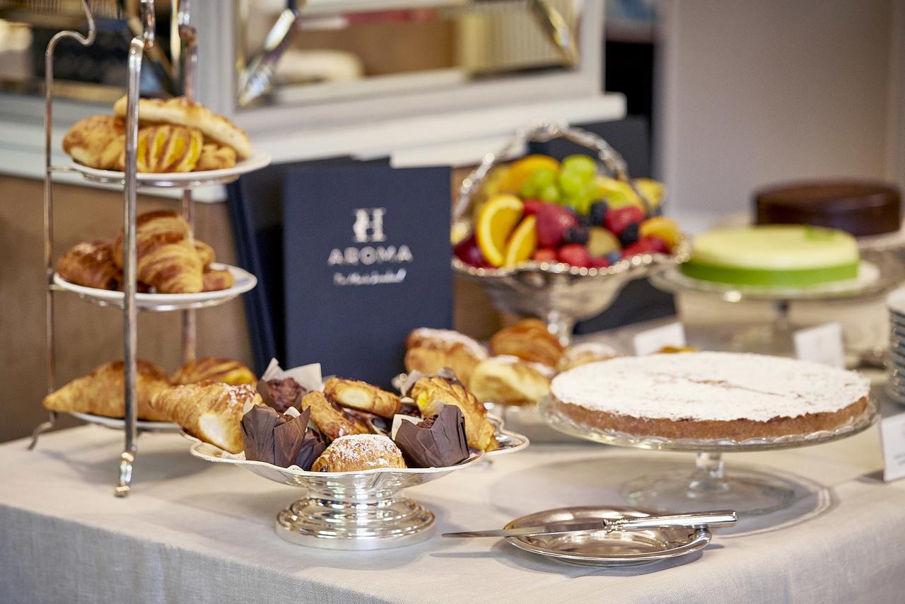 Relais & Chateaux Heritage Hotel Madrid Ngoại thất bức ảnh Afternoon tea at Aroma